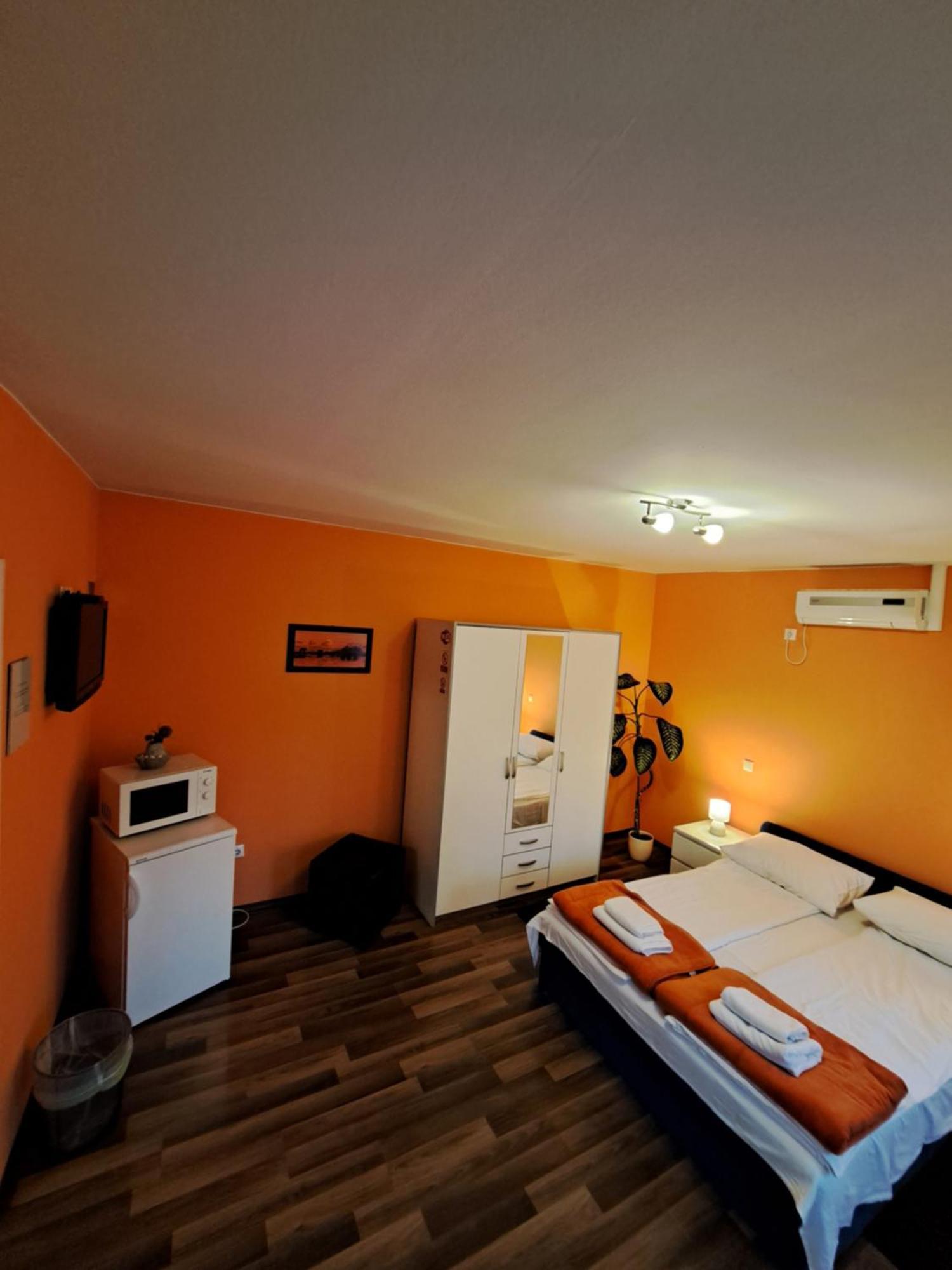 Rooms Modrusan Slunj Luaran gambar
